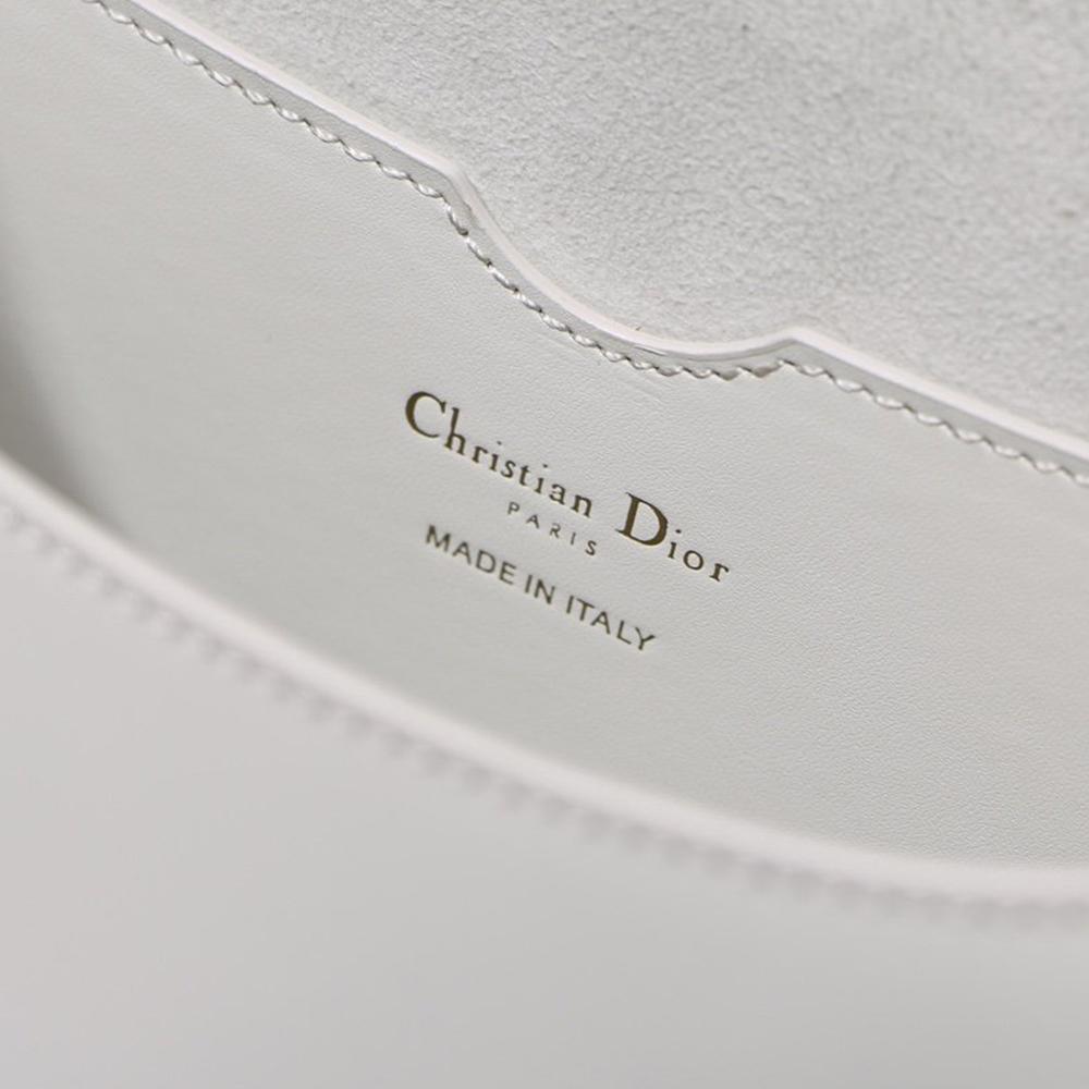 Medium Dior Bobby Bag product image 9, provided for visual reference and product detail review
