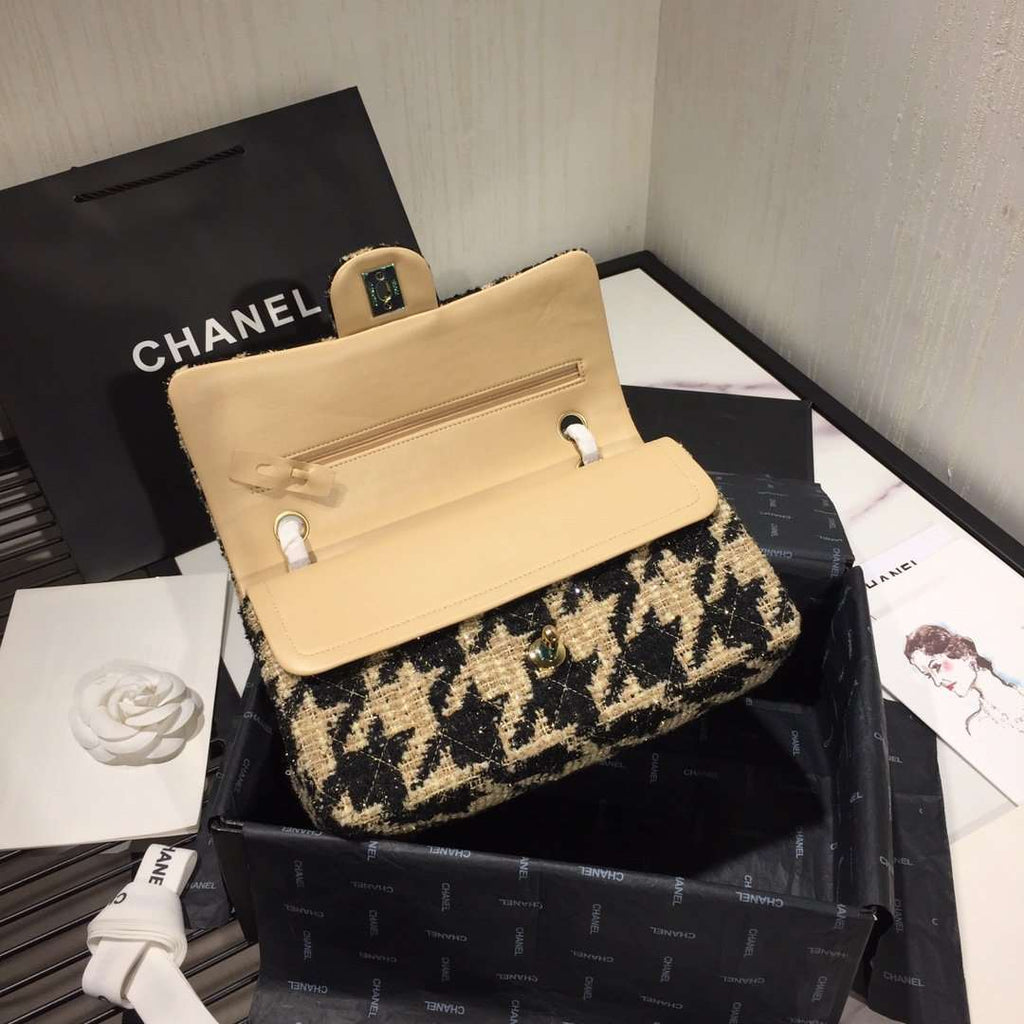 Chanel 19 Tweed Flap Bag Black and Beige product image 7, provided for visual reference and product detail review