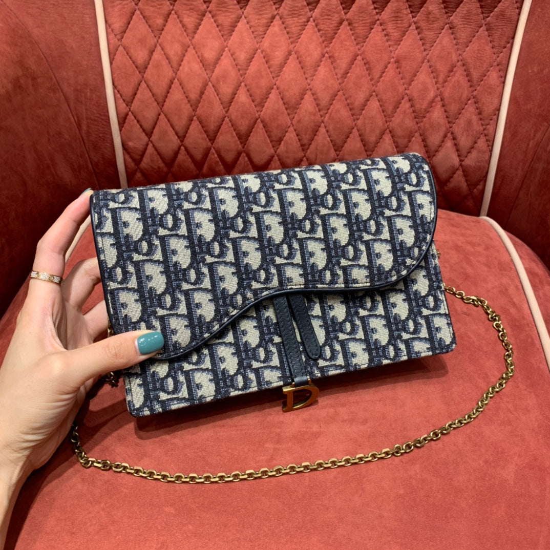 Dior Saddle Pouch Blue Dior Oblique Jacquard product image 1, provided for visual reference and product detail review