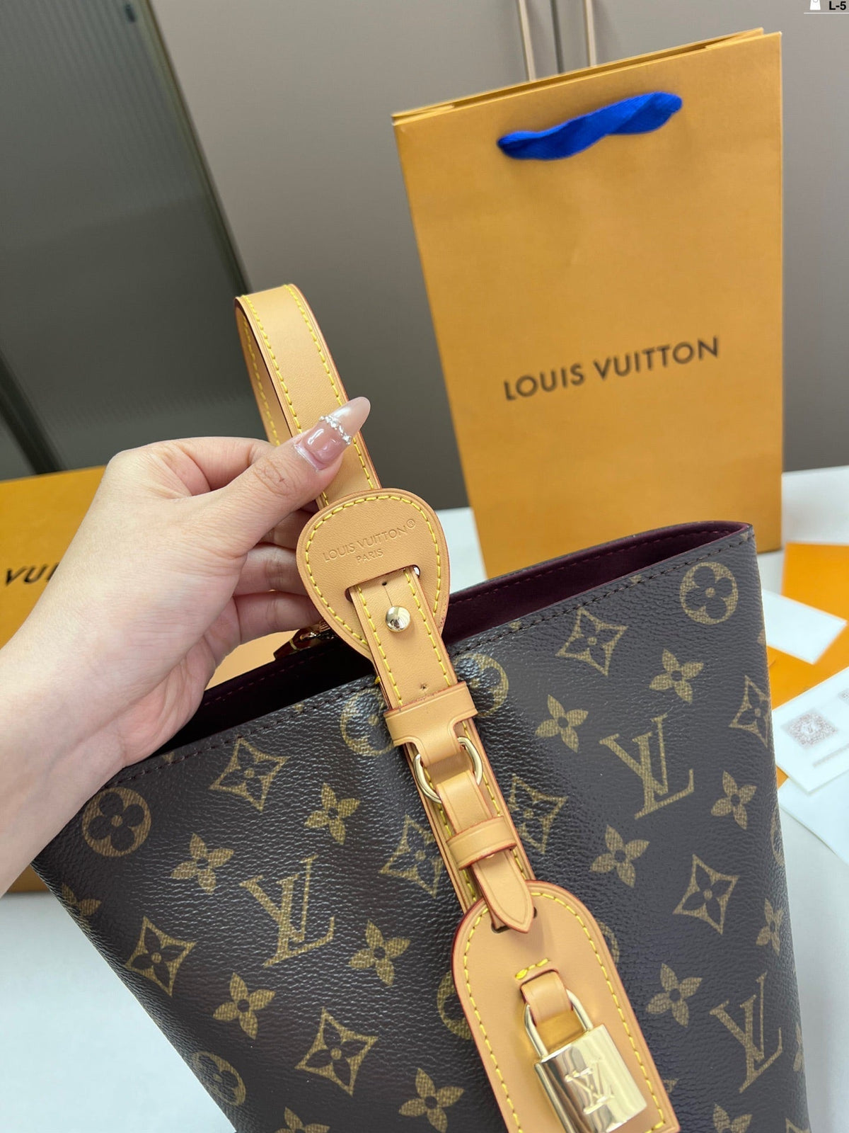 Louis Vuitton LV Vintage Bucket Tote Bag - Brown product image 6, provided for visual reference and product detail review