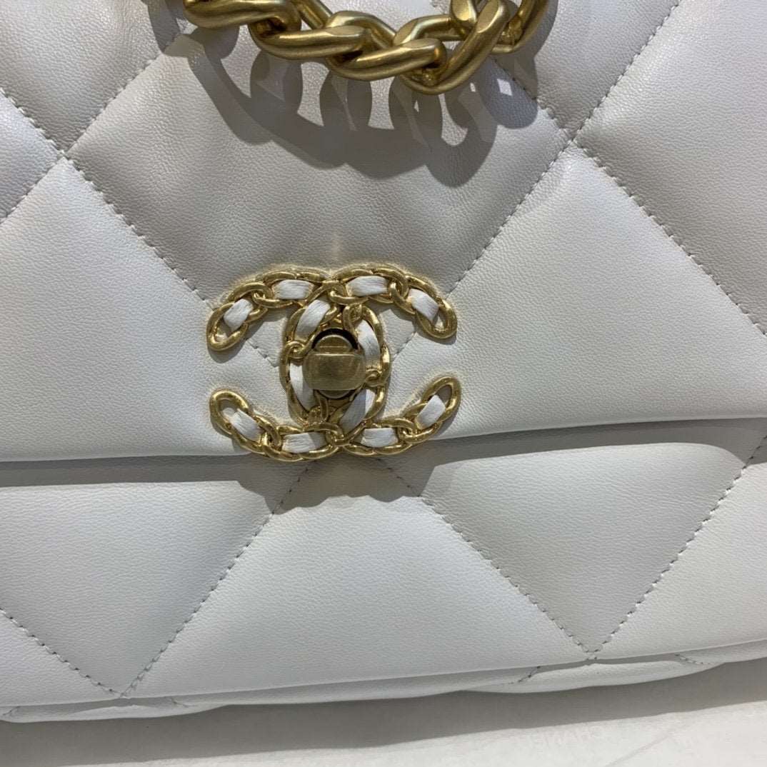 Chanel 19 Medium Flap Bag product image 8, provided for visual reference and product detail review