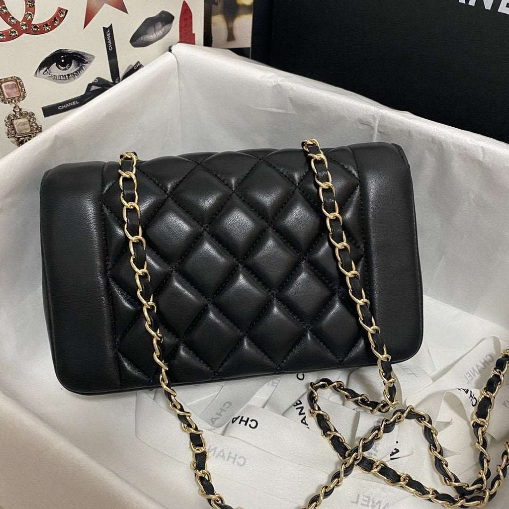 Chanel Flap Bag Black product image 3, provided for visual reference and product detail review