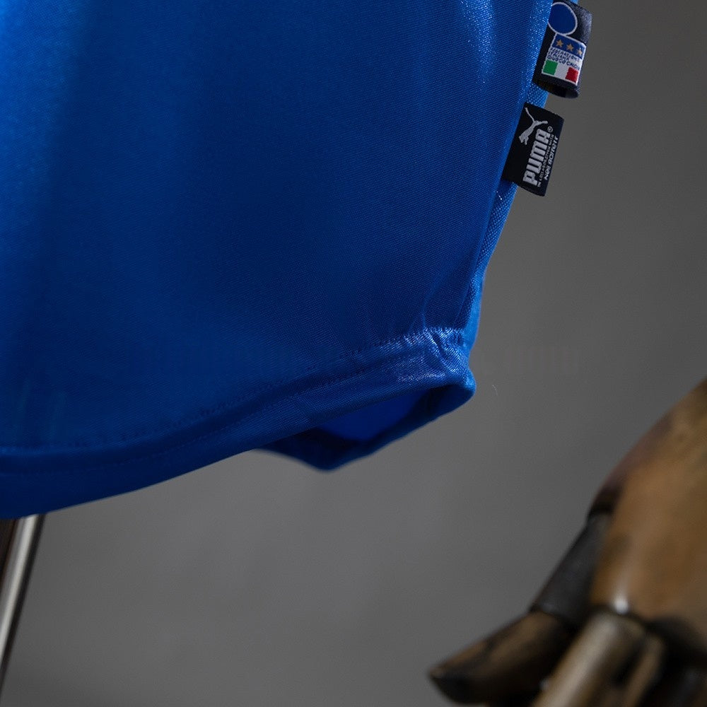 Italy Jersey 2004 Home Retro Football Kit product image 2
