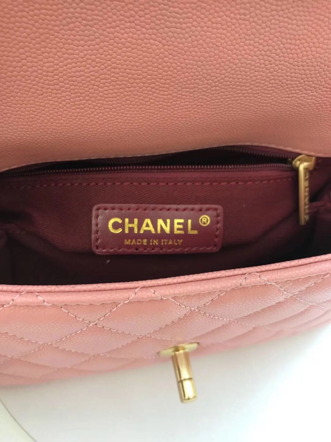 Chanel Coco Handle Gold Caviar Pink 24 cm Handbag product image 6, provided for visual reference and product detail review