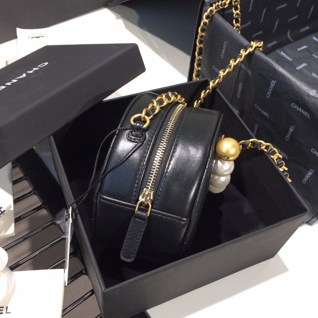 Chanel Pearl Round Clutch with Chain - Black product image 3, provided for visual reference and product detail review
