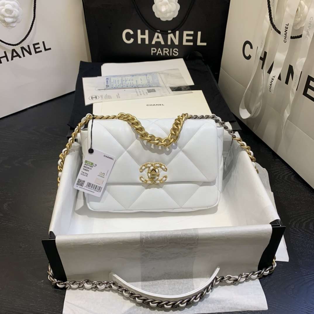 Chanel 19 Medium Flap Bag product image 2, provided for visual reference and product detail review