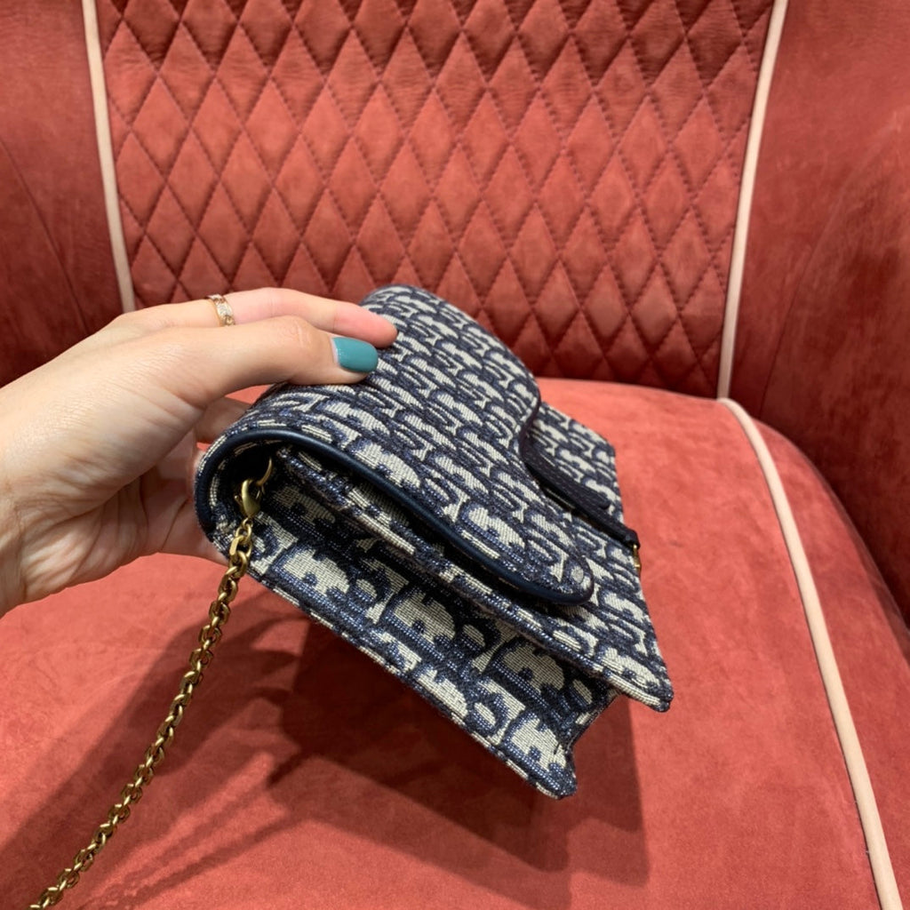 Dior Saddle Pouch Blue Dior Oblique Jacquard product image 3, provided for visual reference and product detail review