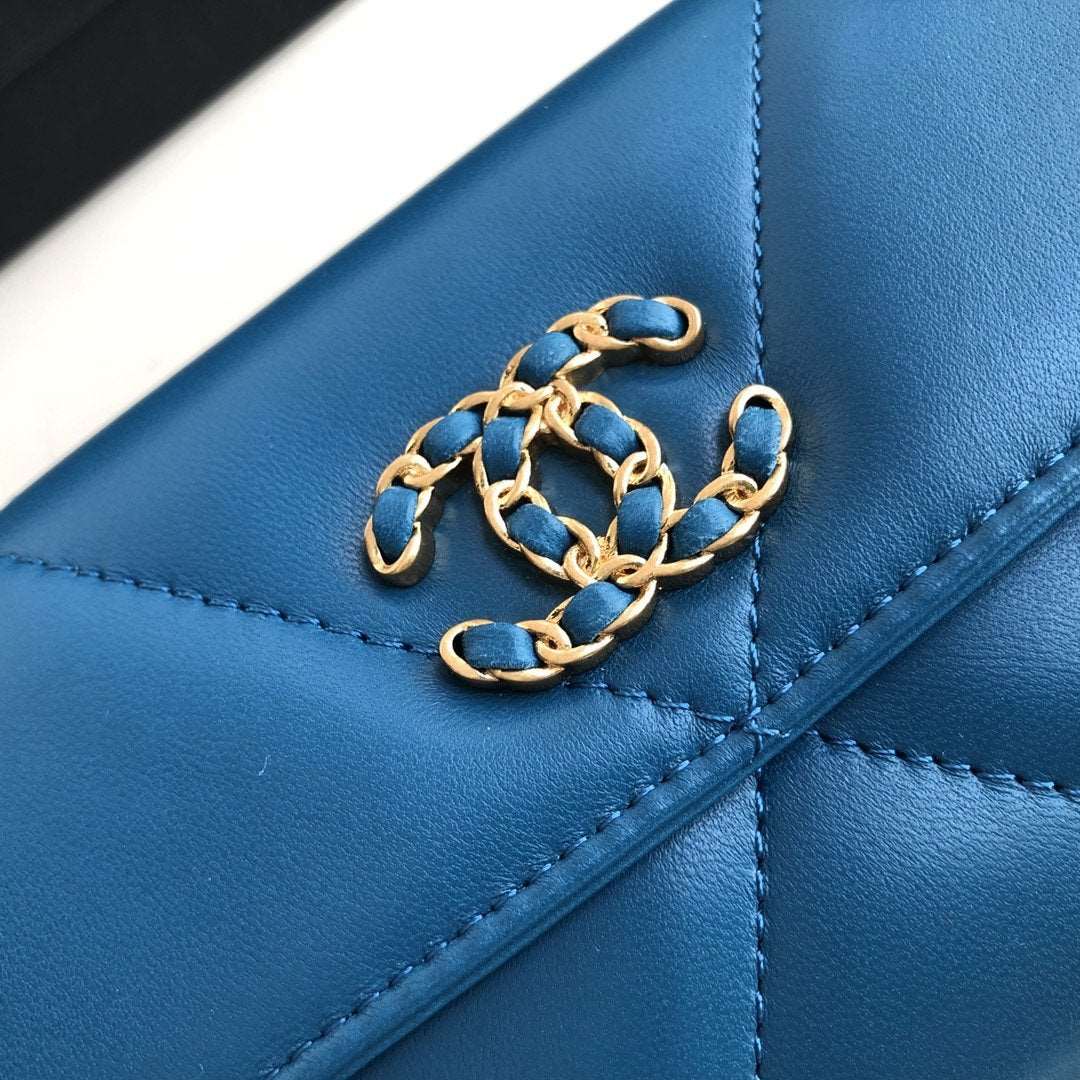 Chanel 19 Quilted Flap Wallet product image 8, provided for visual reference and product detail review