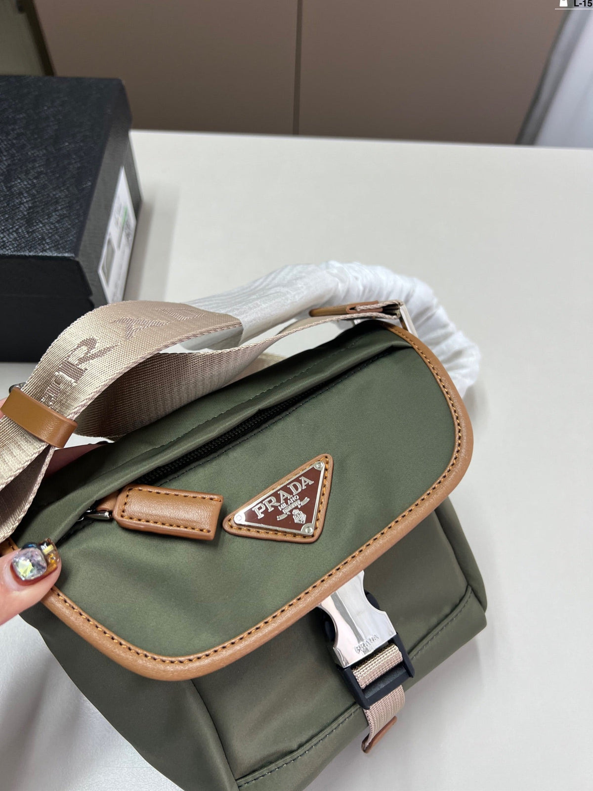Prada Vintage Messenger Bag Crossbody - Green product image 7, provided for visual reference and product detail review