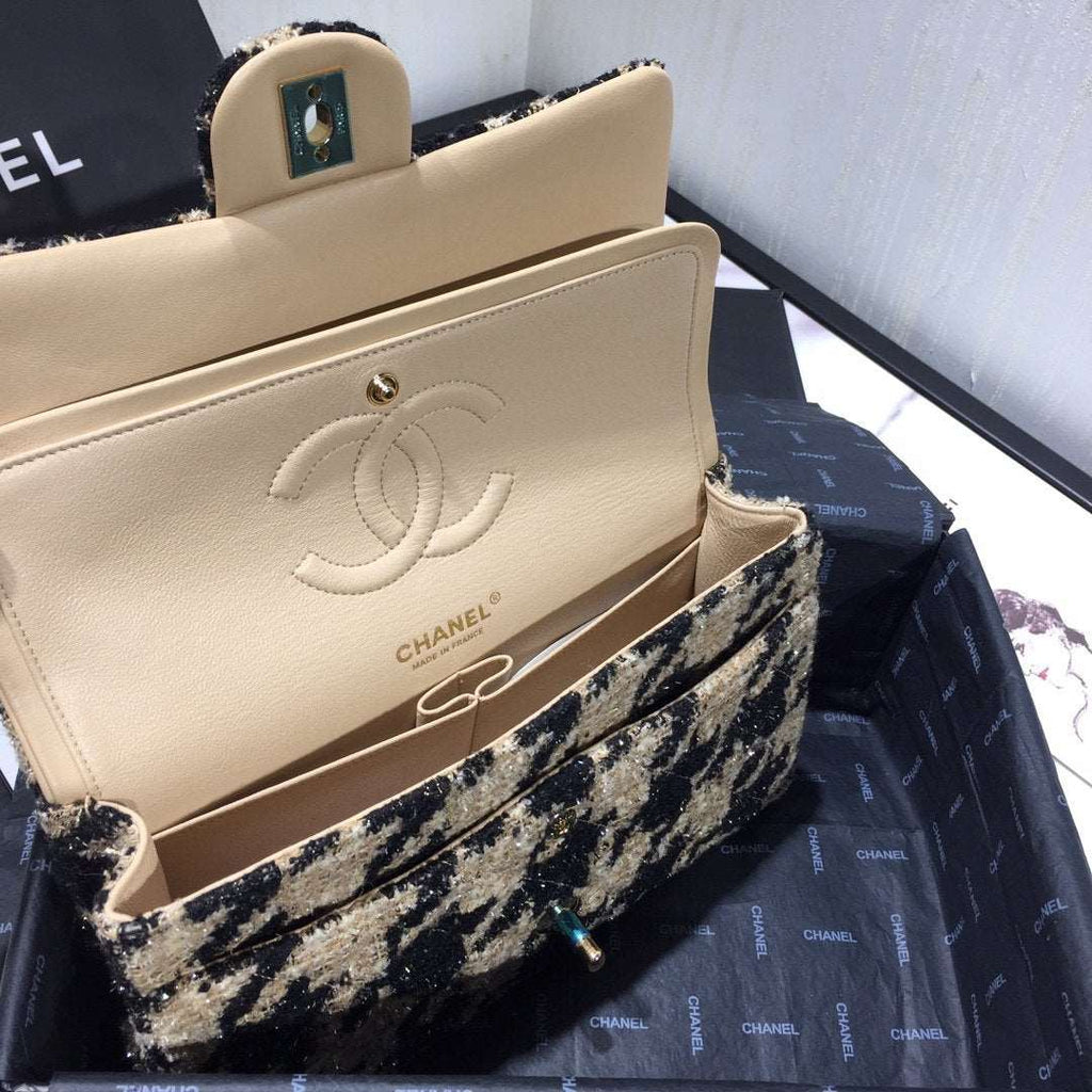Chanel 19 Tweed Flap Bag Black and Beige product image 8, provided for visual reference and product detail review