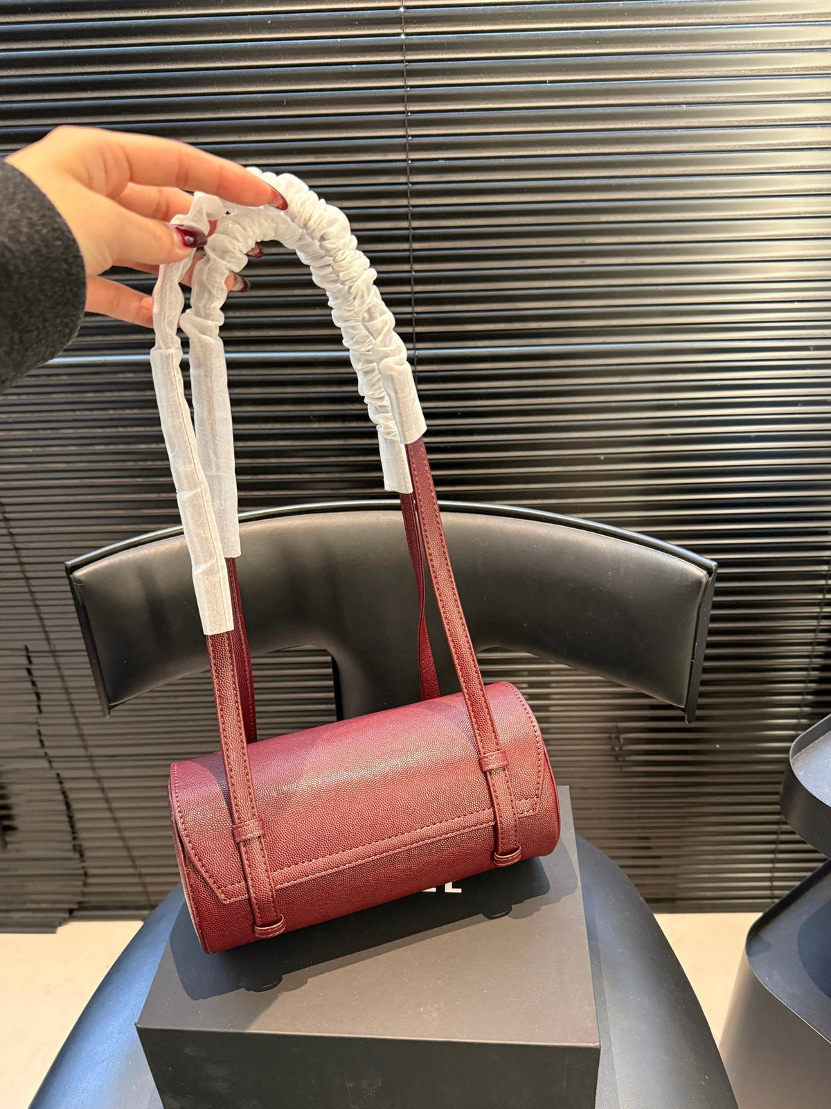 Serenityll 2001114 Chanel Bag product image 5, provided for visual reference and product detail review