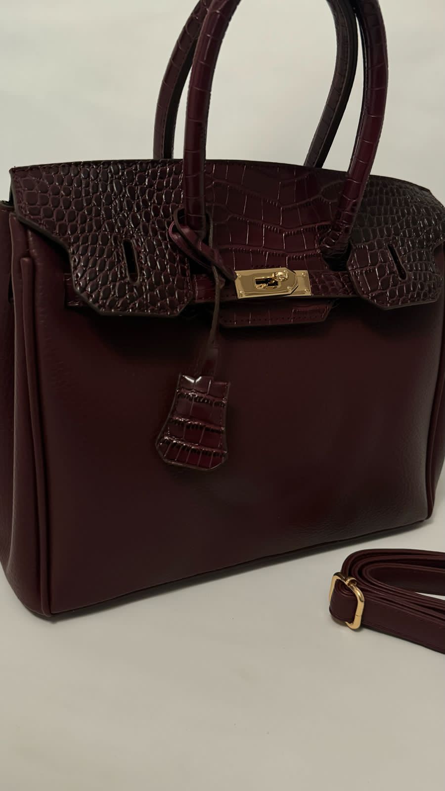 Hermes Birkin 35 Crocodile Handbag product image 3, provided for visual reference and product detail review