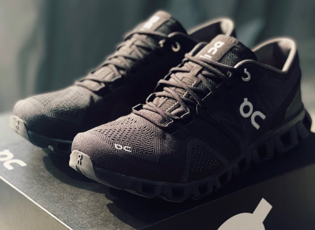 On Cloud X Full Black Training Shoes product image 2, provided for visual reference and product detail review