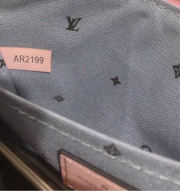 LV Escale Neverfull MM Tote Bag product image 8, provided for visual reference and product detail review
