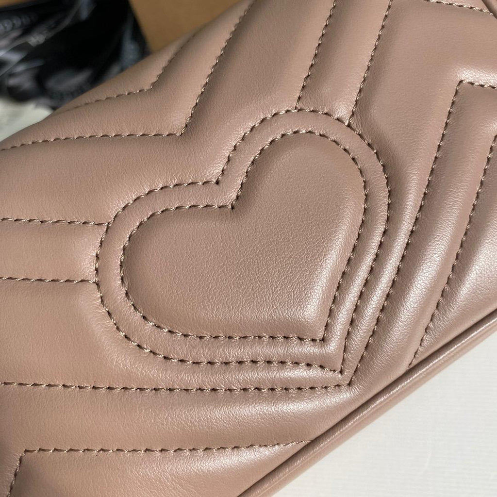 Gucci GG Marmont Mini Bag Women - Dusty Pink product image 3, provided for visual reference and product detail review