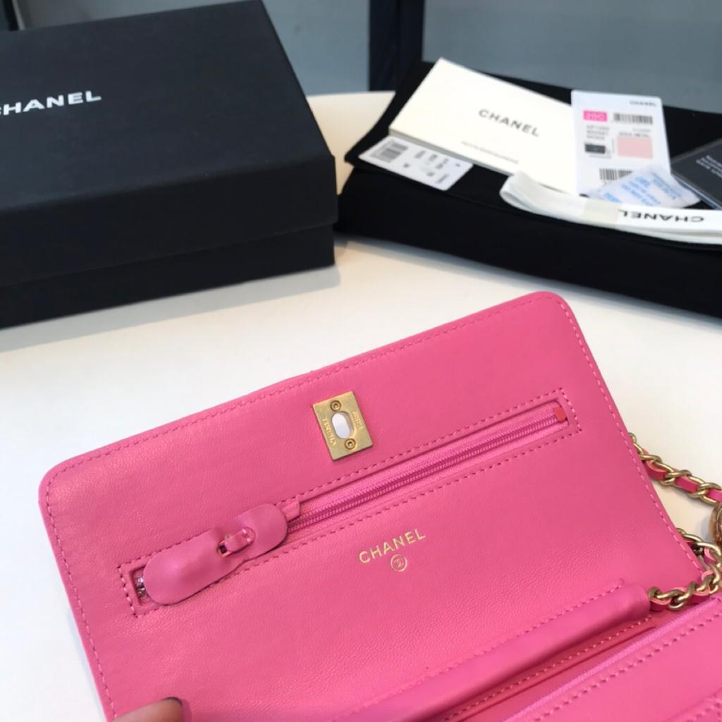Chanel Wallet On Chain Pink product image 2, provided for visual reference and product detail review