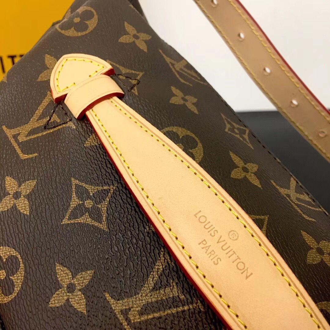 Louis Vuitton Bumbag Monogram Canvas product image 6, provided for visual reference and product detail review