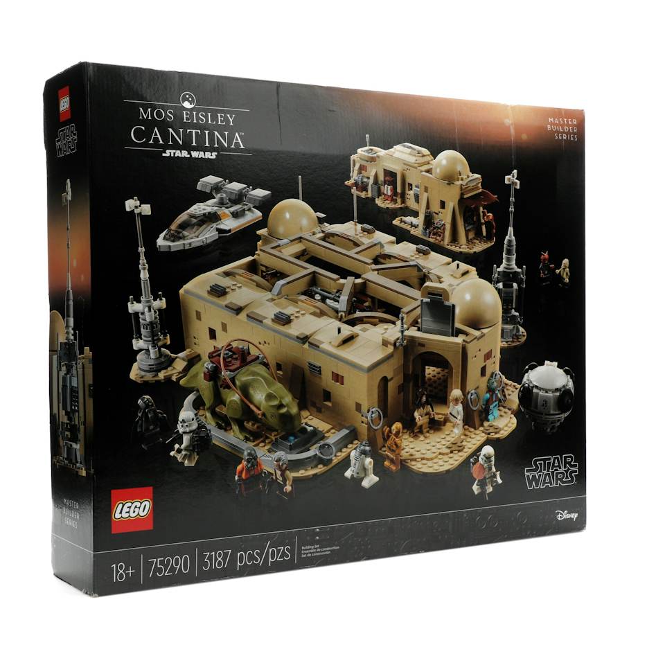 LEGO Star Wars Mos Eisley Cantina 75290 Building Set product image 1, provided for visual reference and product detail review
