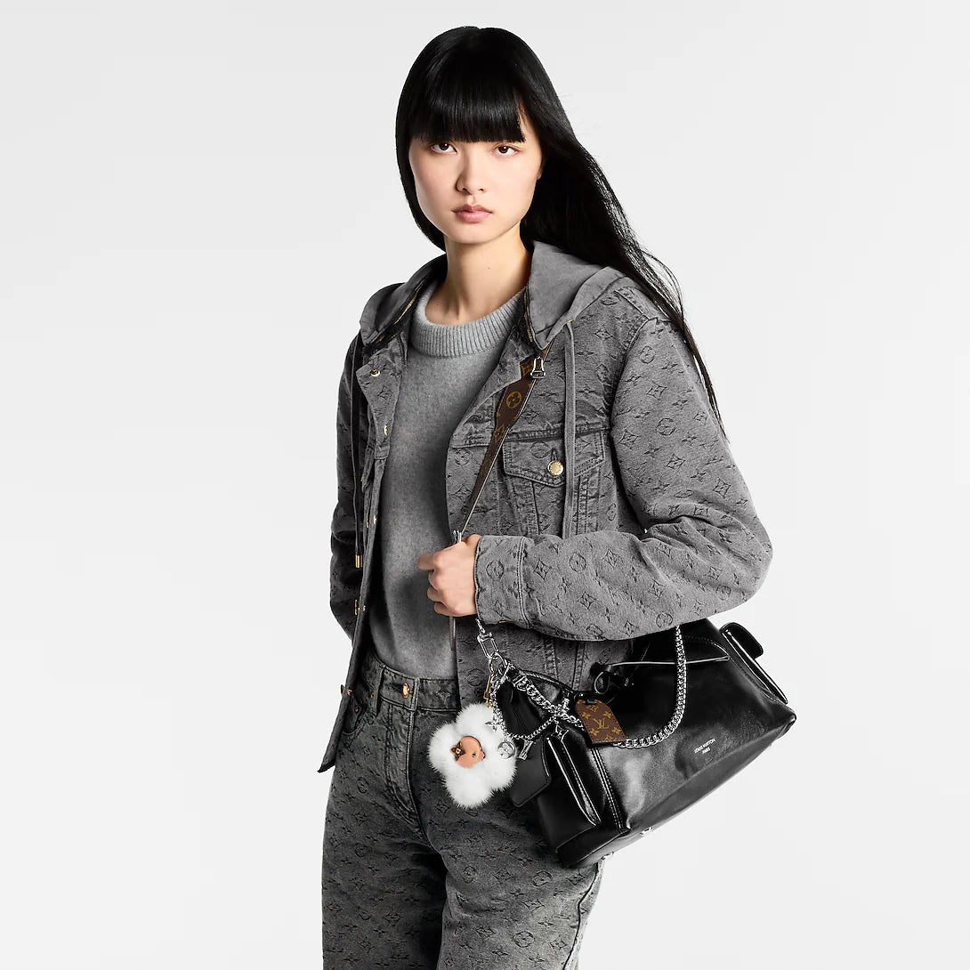 Louis Vuitton Carryall Cargo Vibe PM Handbag product image 4, provided for visual reference and product detail review