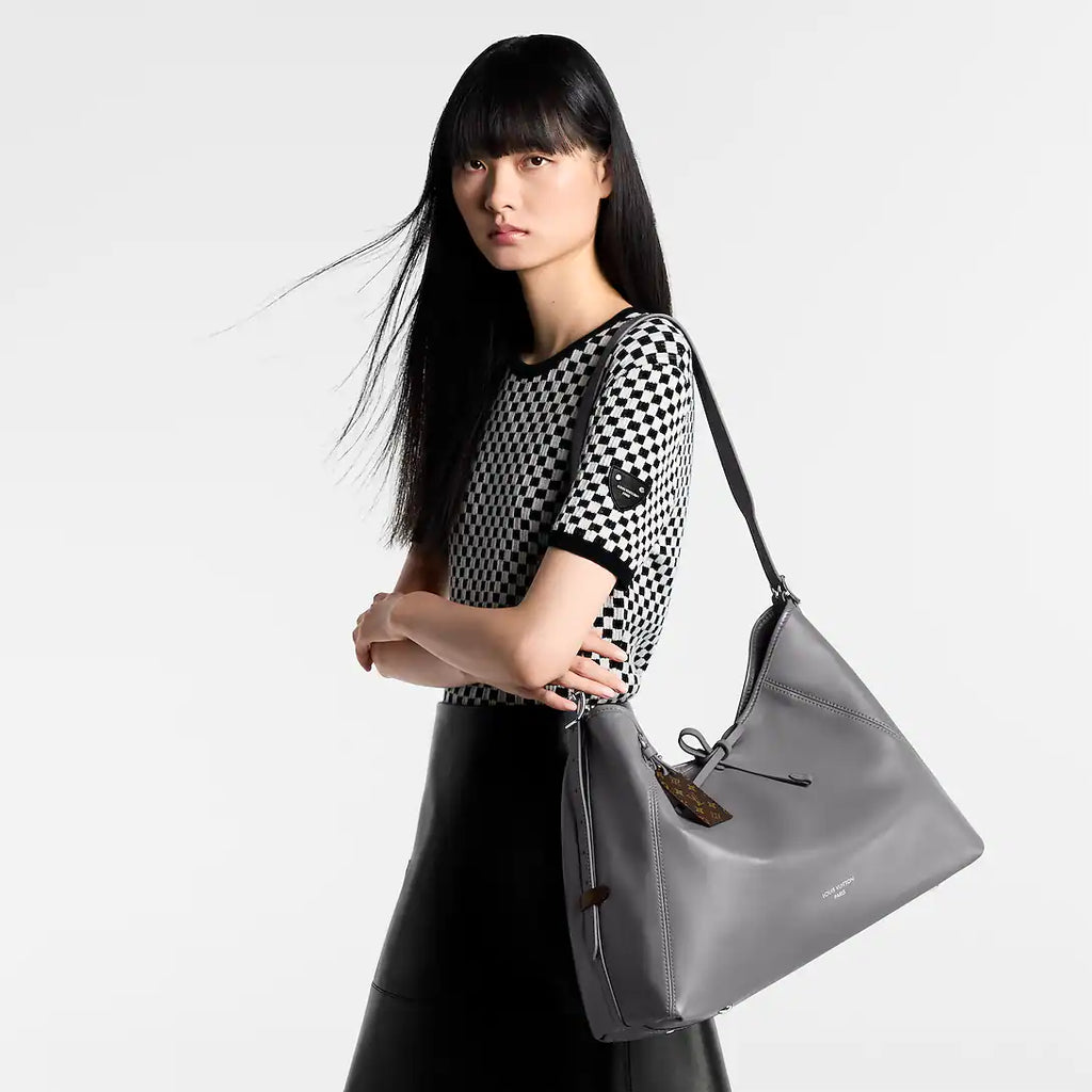 Louis Vuitton Carryall Vibe MM Gray Shoulder Bag product image 4, provided for visual reference and product detail review
