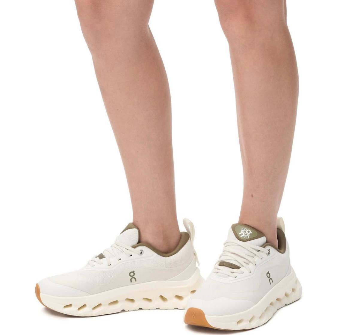 LOEWE x On Cloudtilt 2.0 White/Brown Lifestyle Sneakers product image 1, provided for visual reference and product detail