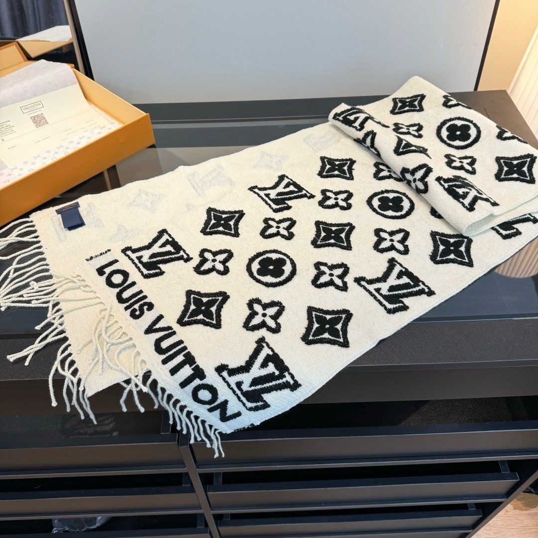 Louis Vuitton White and Black Graphic Scarf product image 3, provided for visual reference and product detail review