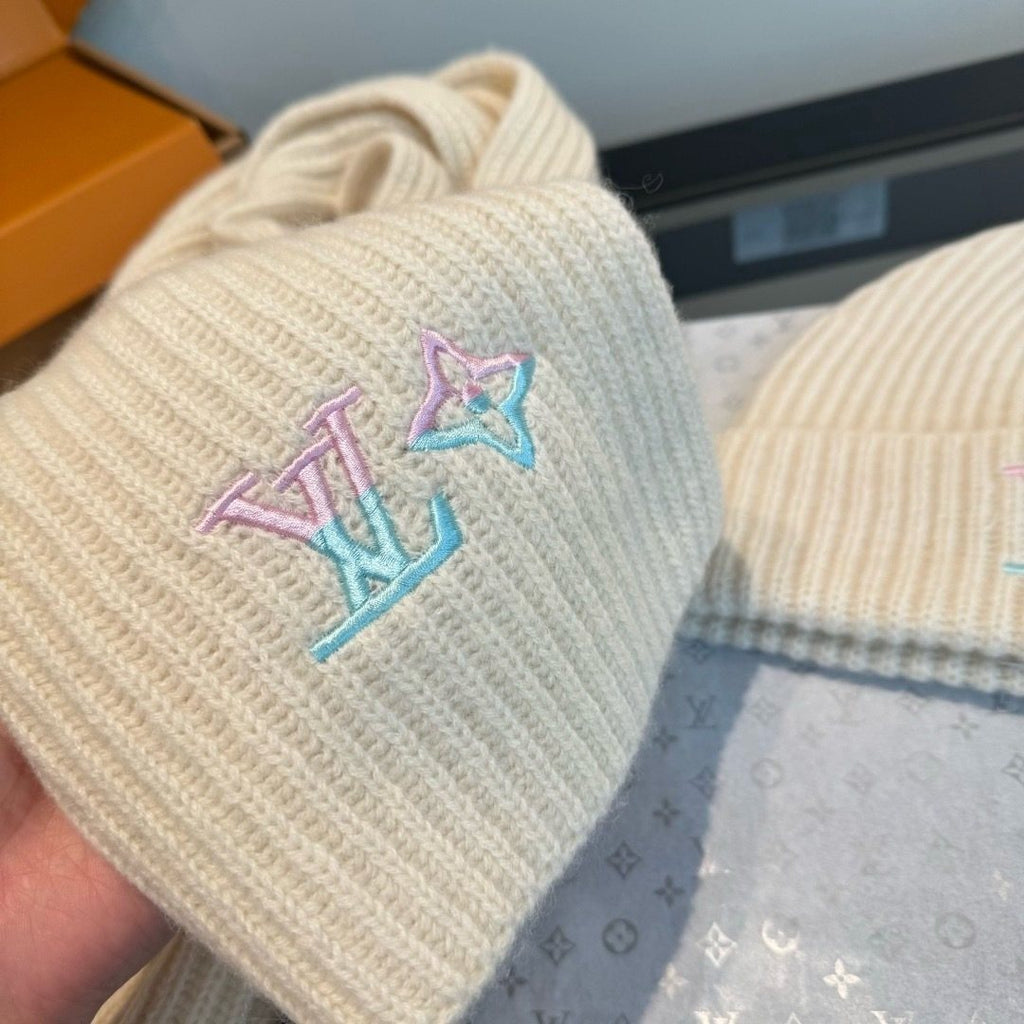 Louis Vuitton Cream Rib-Knit Scarf and Beanie Set product image 5, provided for visual reference and product detail review