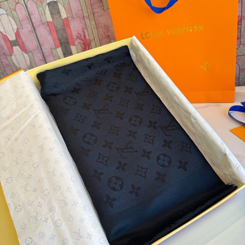Louis Vuitton Patterned Woven Scarf product image 5, provided for visual reference and product detail review