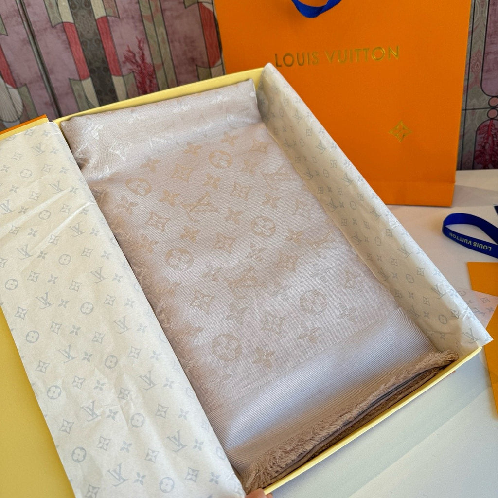Louis Vuitton Patterned Woven Scarf product image 7, provided for visual reference and product detail review