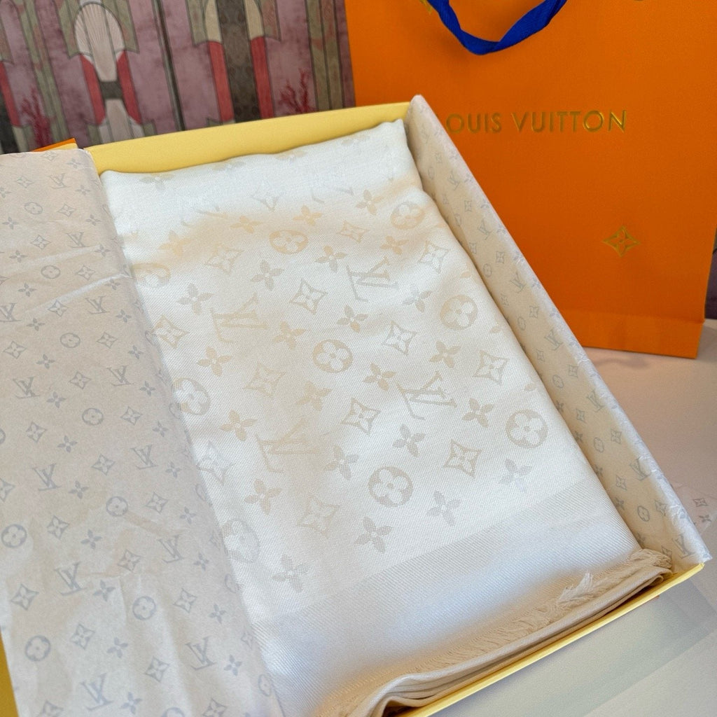 Louis Vuitton Patterned Woven Scarf product image 9, provided for visual reference and product detail review
