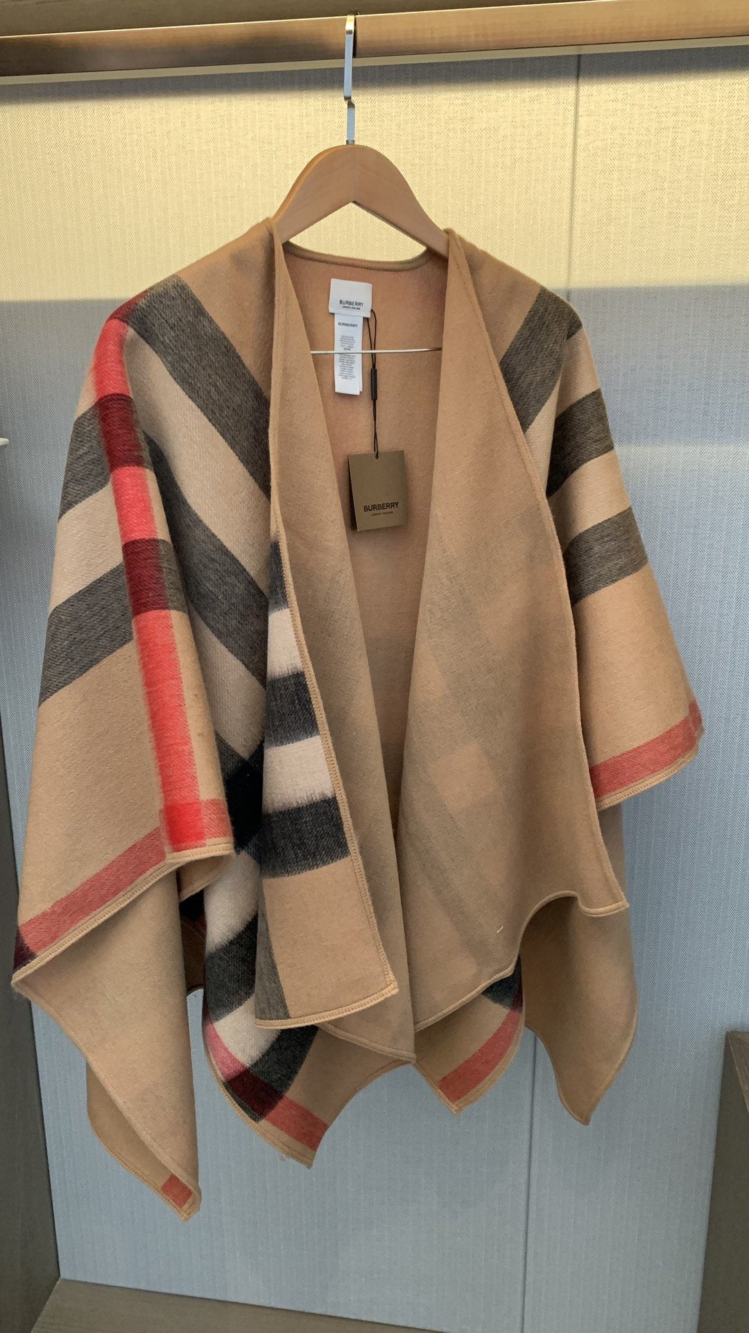 Burberry Checked Border Poncho Cape product image 1, provided for visual reference and product detail review