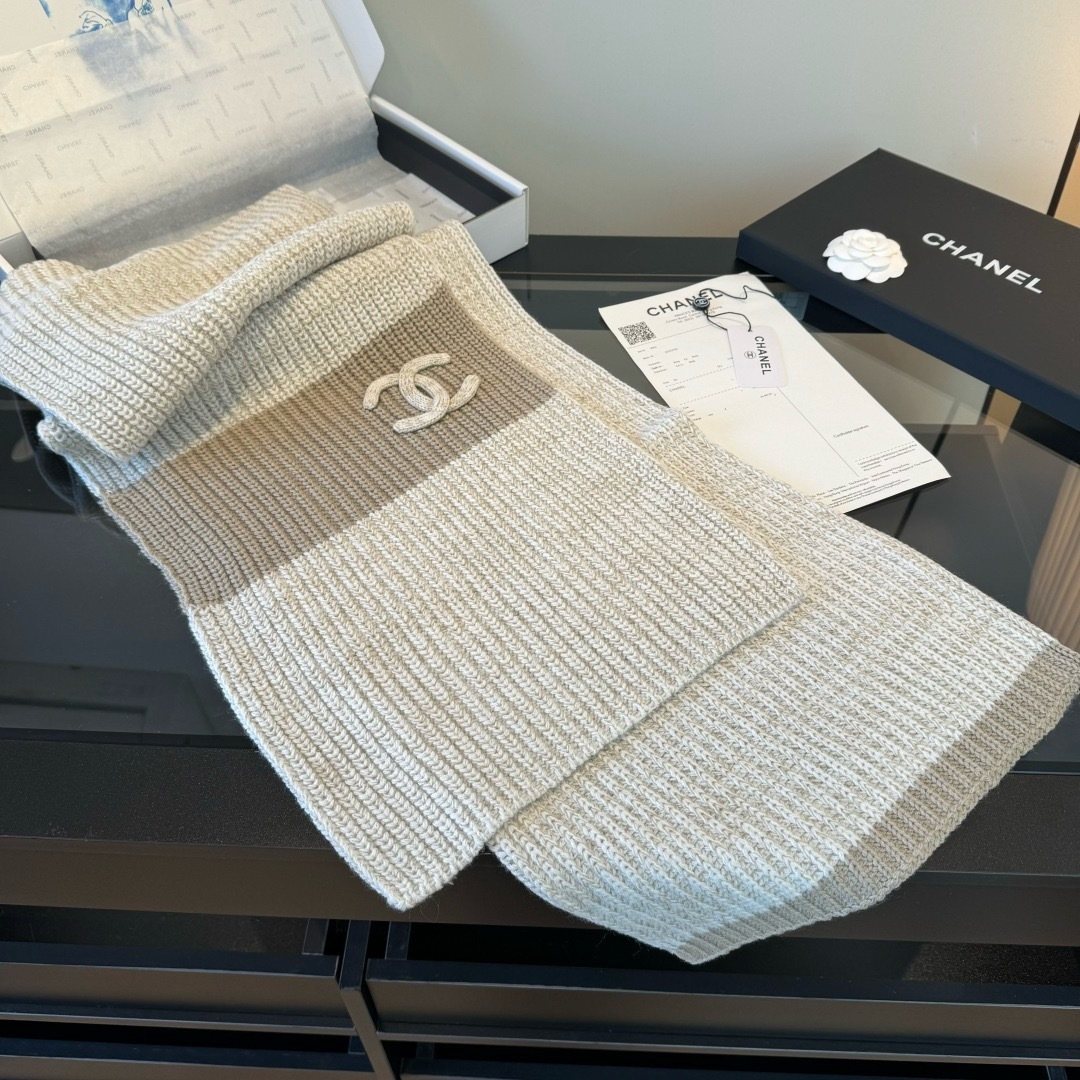Chanel Two-Tone Knit Scarf product image 3, provided for visual reference and product detail review