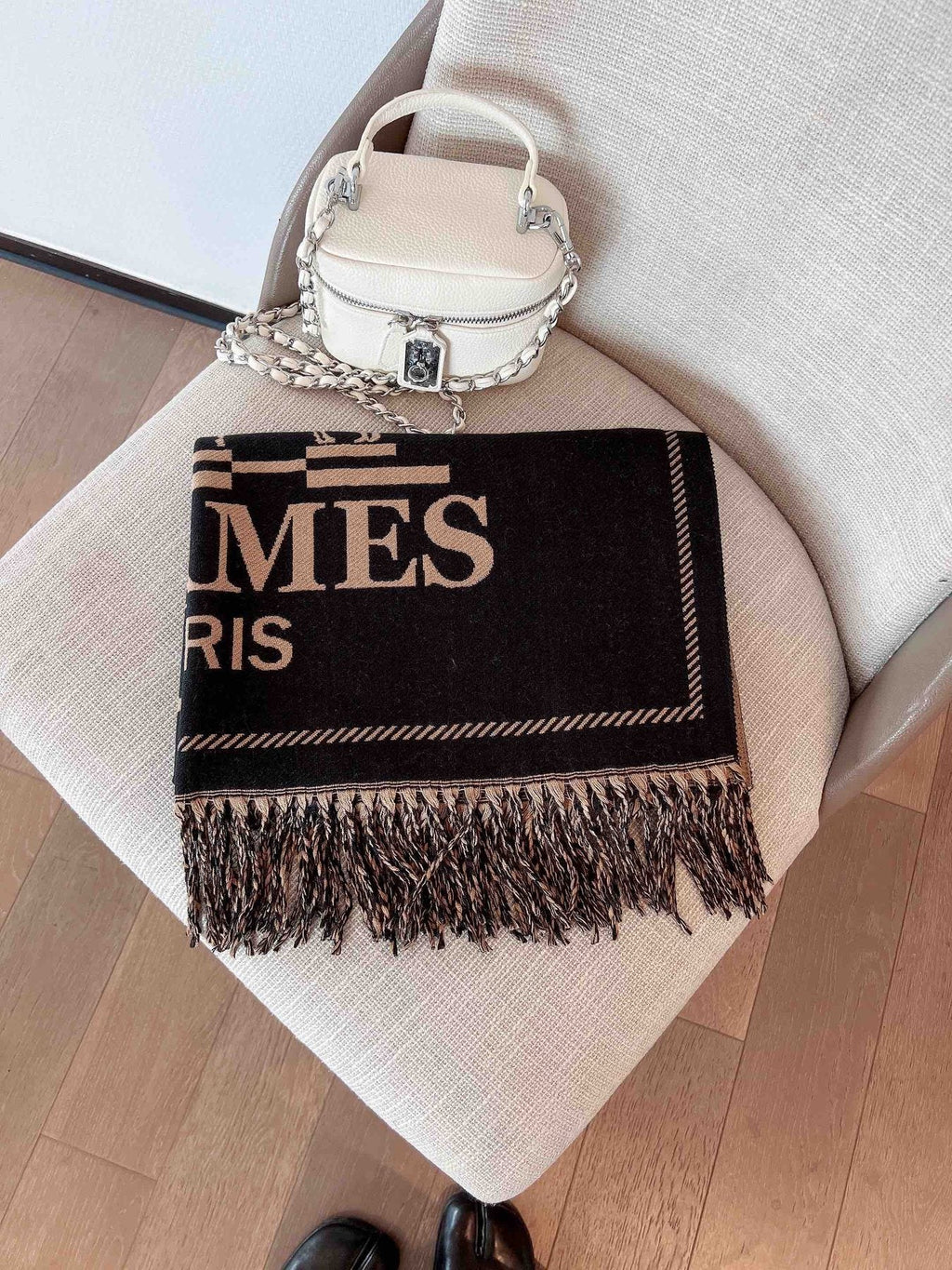 Hermès Fringed Logo Scarf product image 5, provided for visual reference and product detail review