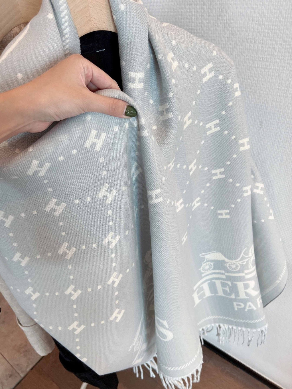 Hermès Fringed Logo Scarf product image 6, provided for visual reference and product detail review