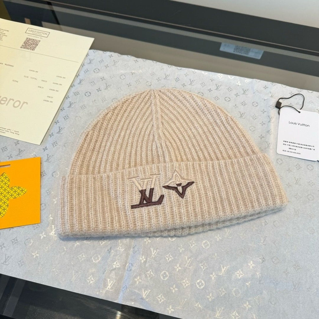 Louis Vuitton Cream Beige Beanie & Scarf Set product image 8, provided for visual reference and product detail review