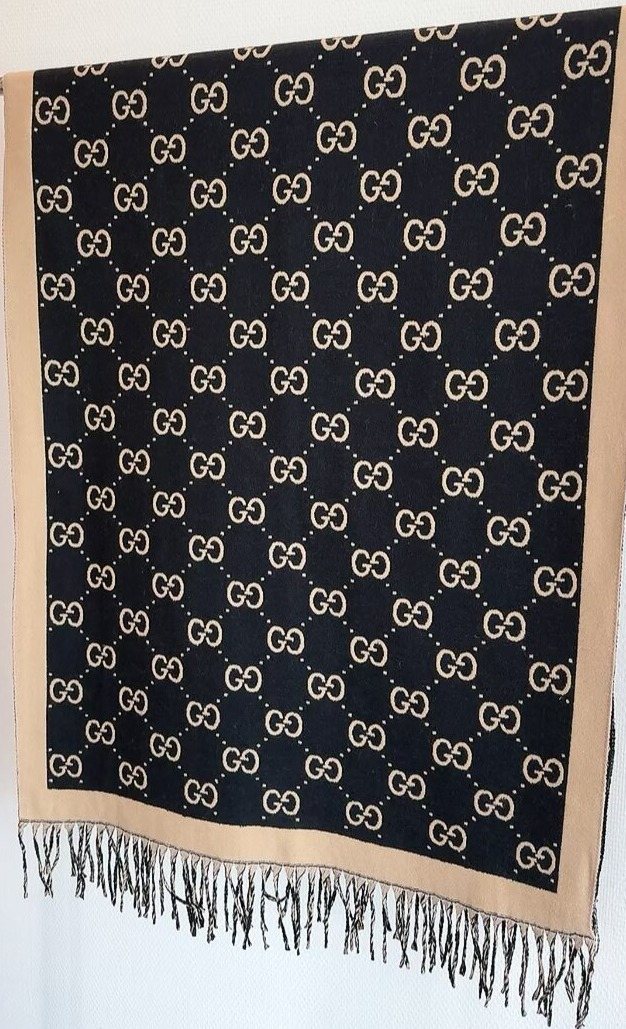 Gucci Black & Beige Fringed Shawl product image 1, provided for visual reference and product detail review