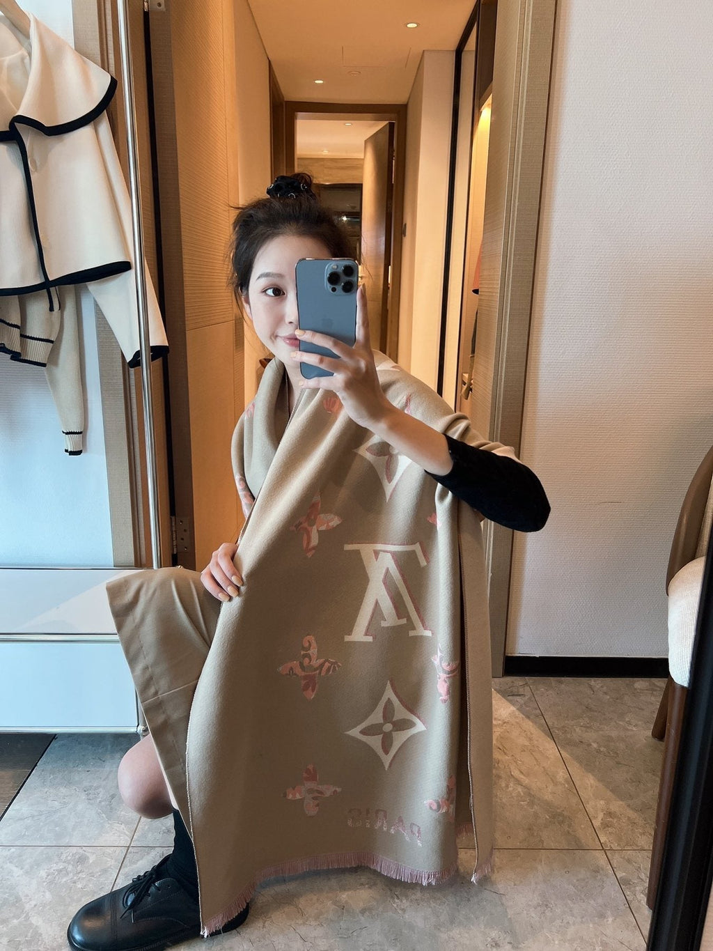 Louis Vuitton Monogram Floral Shawl product image 2, provided for visual reference and product detail review
