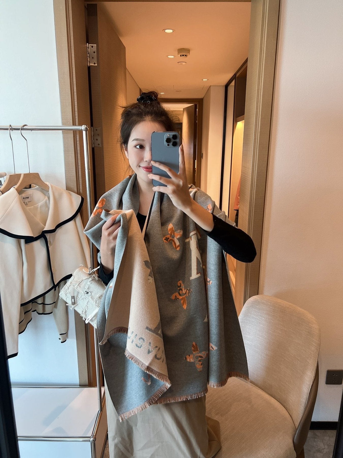 Louis Vuitton Monogram Floral Shawl product image 4, provided for visual reference and product detail review