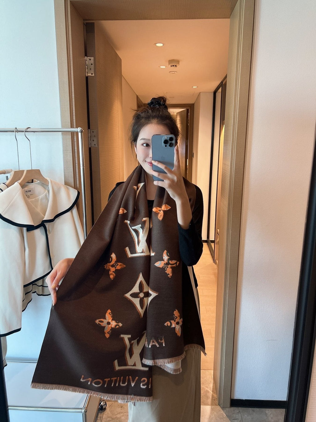 Louis Vuitton Monogram Fringed Shawl product image 2, provided for visual reference and product detail review