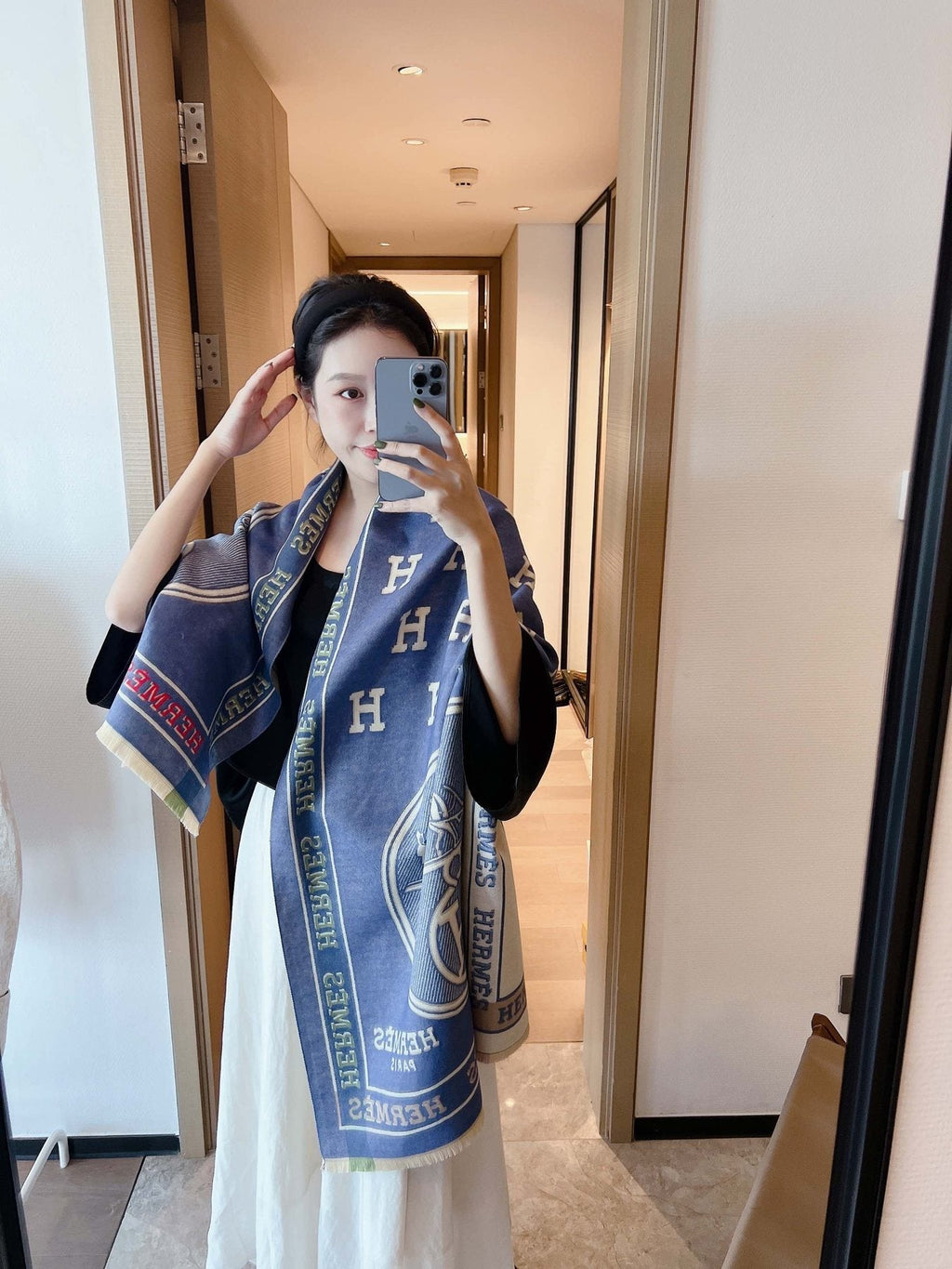 Hermès Equestrian Motif Scarf product image 2, provided for visual reference and product detail review