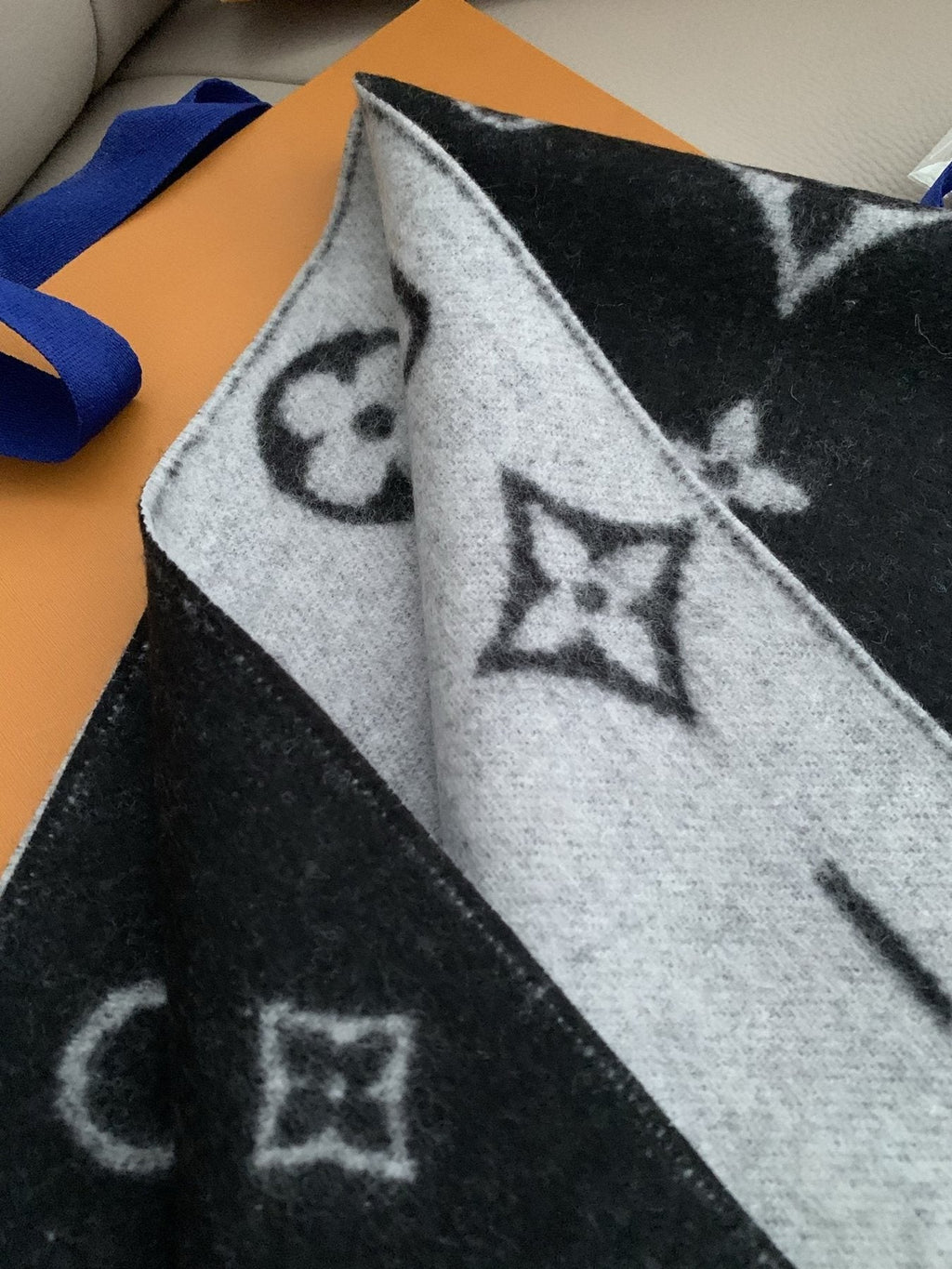 Louis Vuitton Black and Gray Reversible Cashmere Scarf product image 5, provided for visual reference and product detail