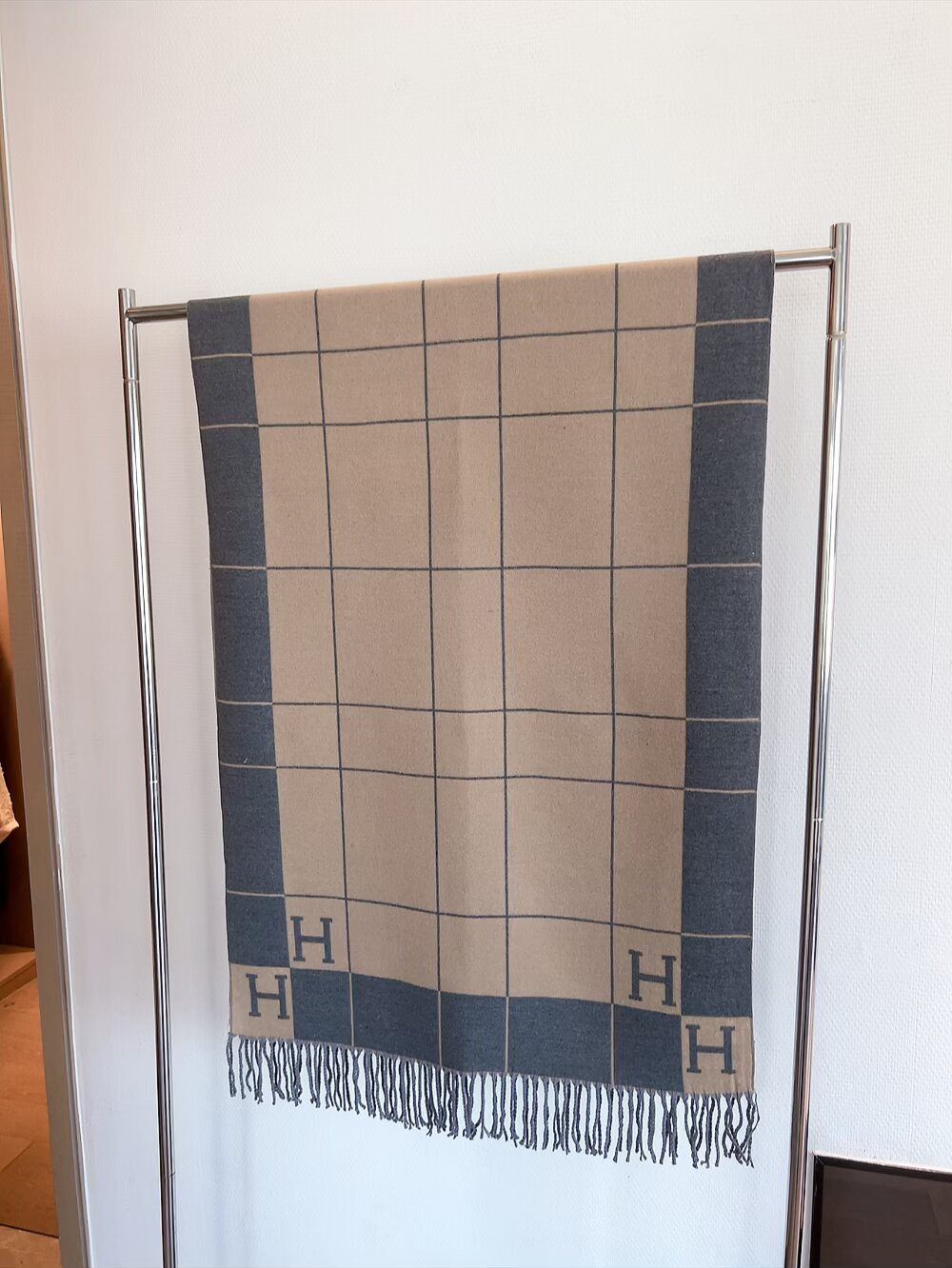 Hermès Light Beige and Black Grid Fringed Scarf product image 1, provided for visual reference and product detail review
