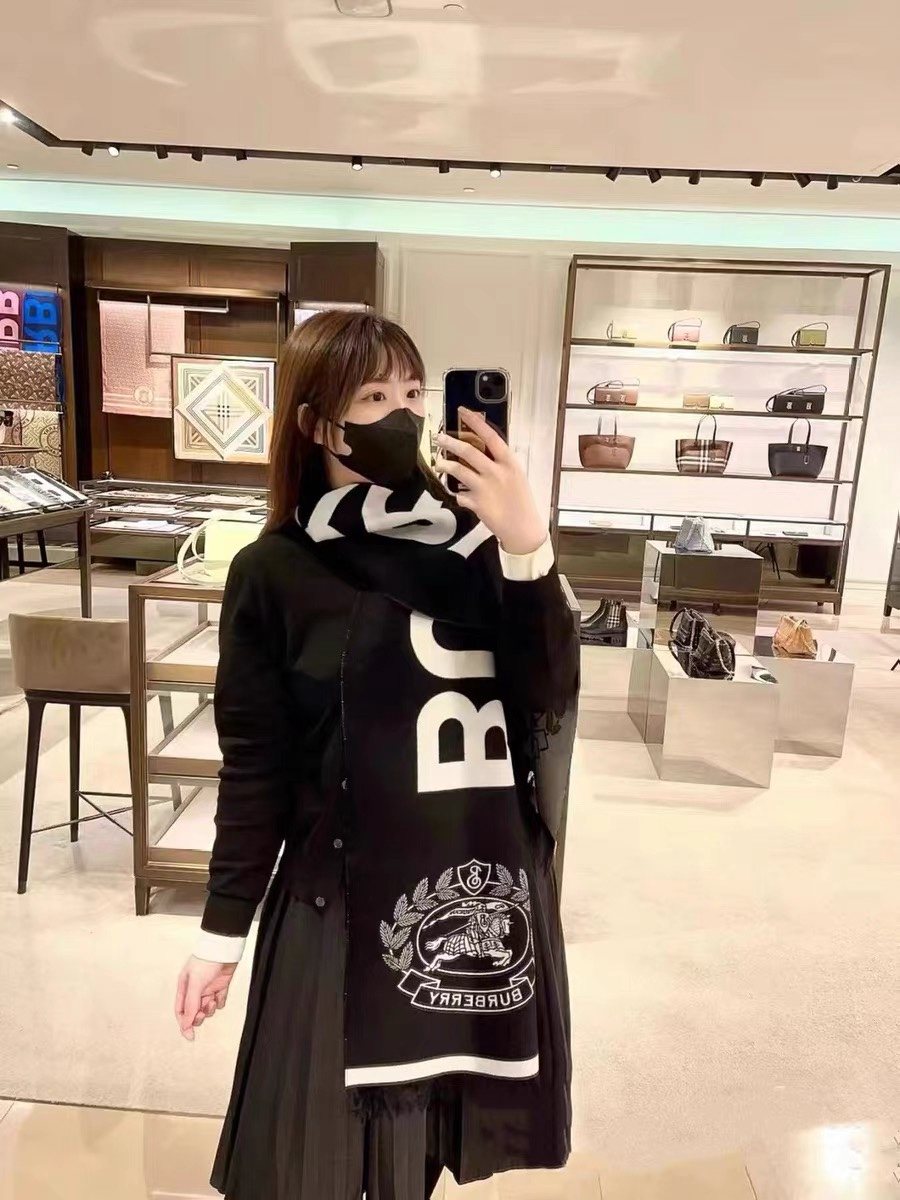 Burberry Black & Ivory Fringed Logo Scarf product image 4, provided for visual reference and product detail review