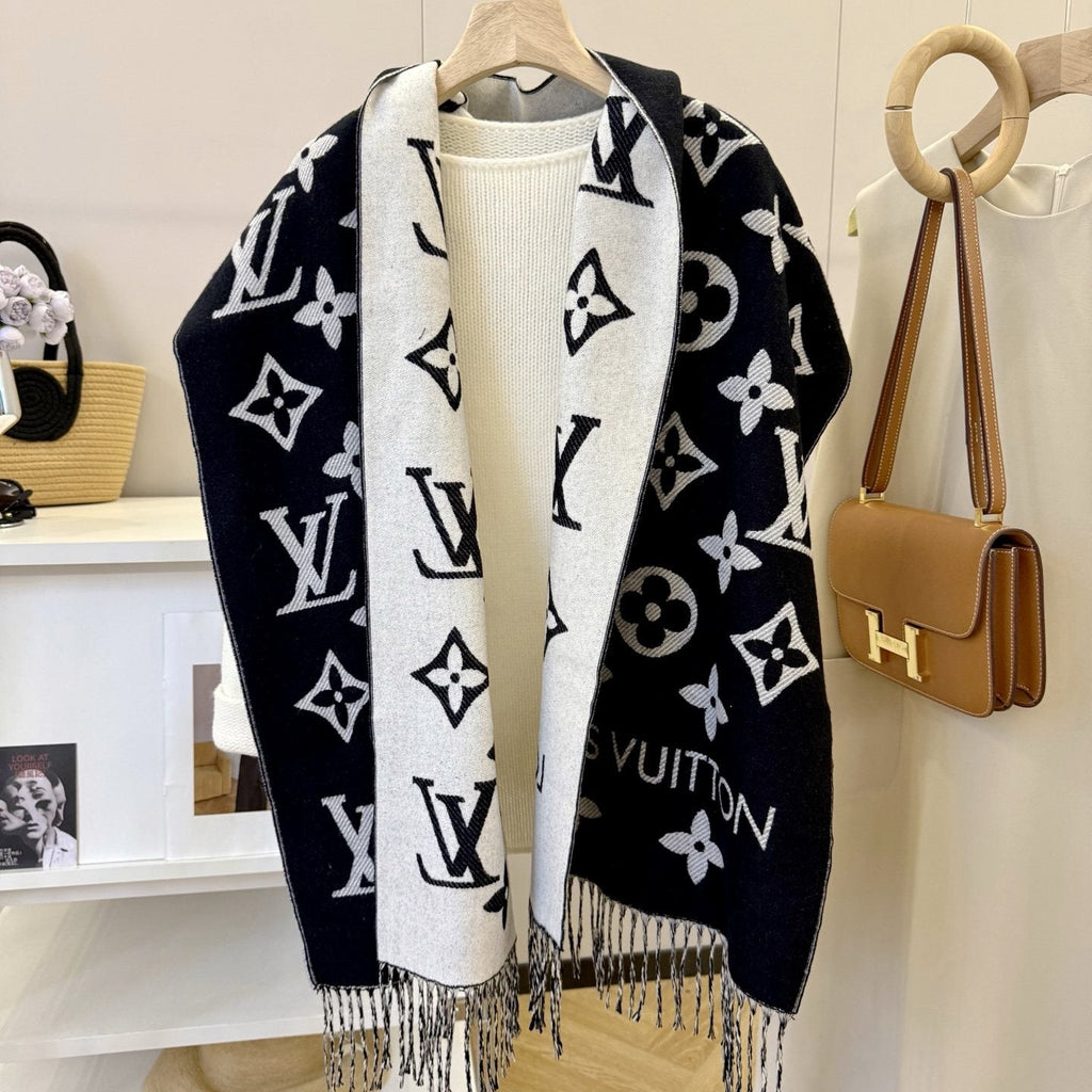 Louis Vuitton Beige & White Fringed Scarf product image 4, provided for visual reference and product detail review