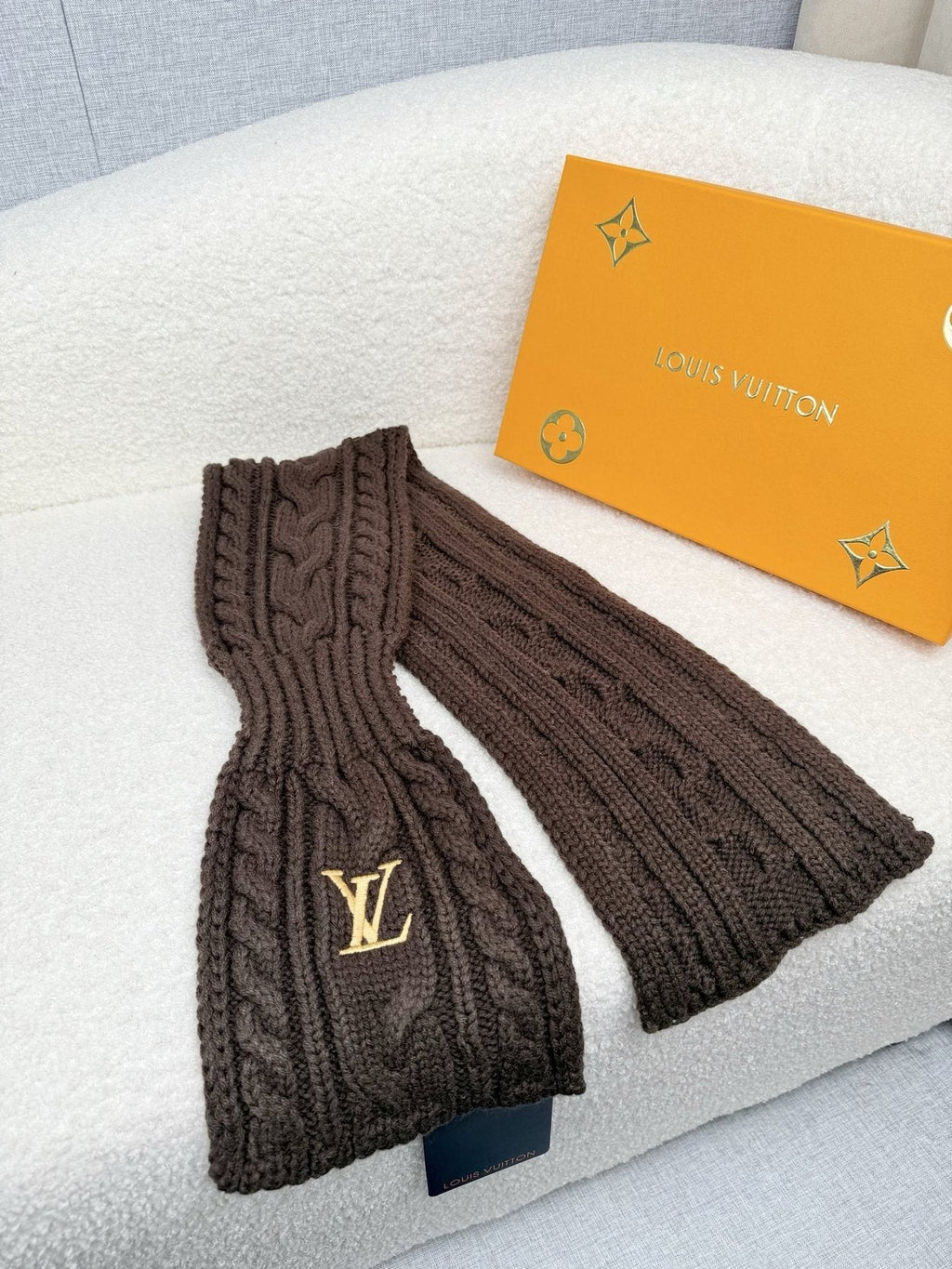 Louis Vuitton Dark Brown Knit Scarf product image 2, provided for visual reference and product detail review
