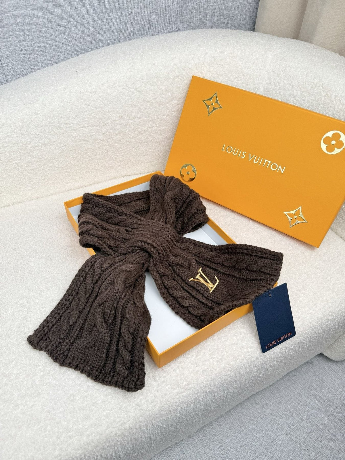 Louis Vuitton Dark Brown Knit Scarf product image 6, provided for visual reference and product detail review