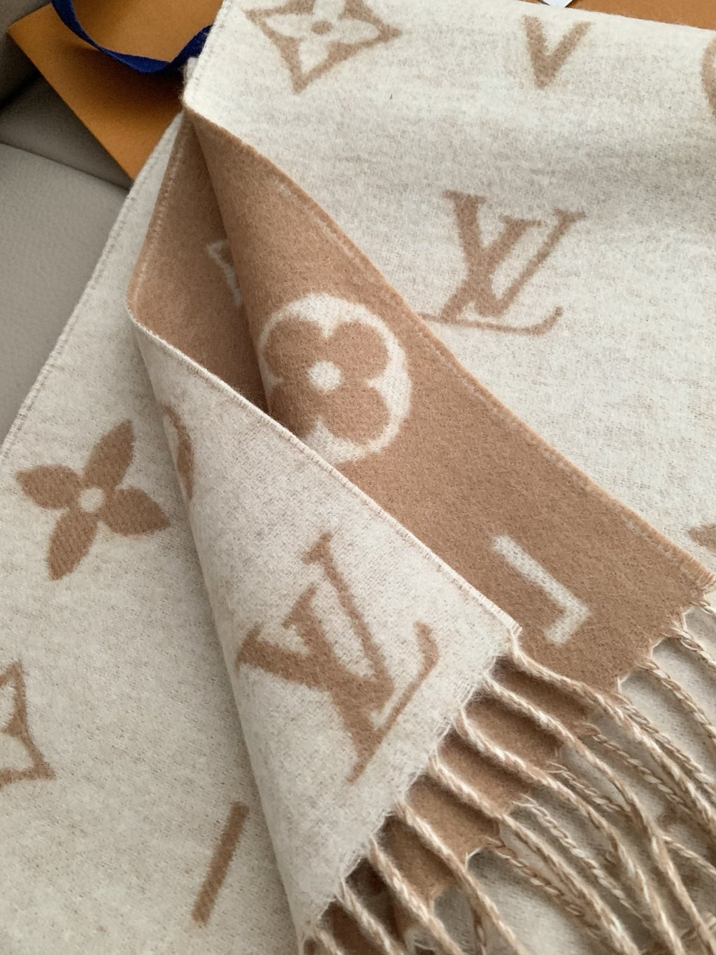 Louis Vuitton Reykjavik 2.0 Monogram Scarf product image 3, provided for visual reference and product detail review
