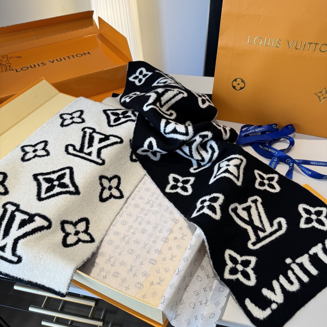 Louis Vuitton Black & Ivory Monogram Scarf product image 4, provided for visual reference and product detail review