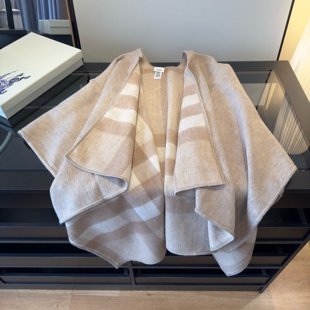 Burberry Reversible Color-Block Poncho product image 3, provided for visual reference and product detail review