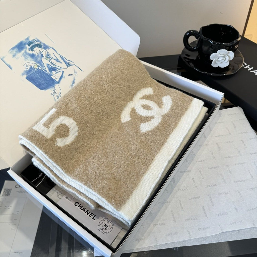 Chanel Logo Motif Knit Scarf product image 11, provided for visual reference and product detail review